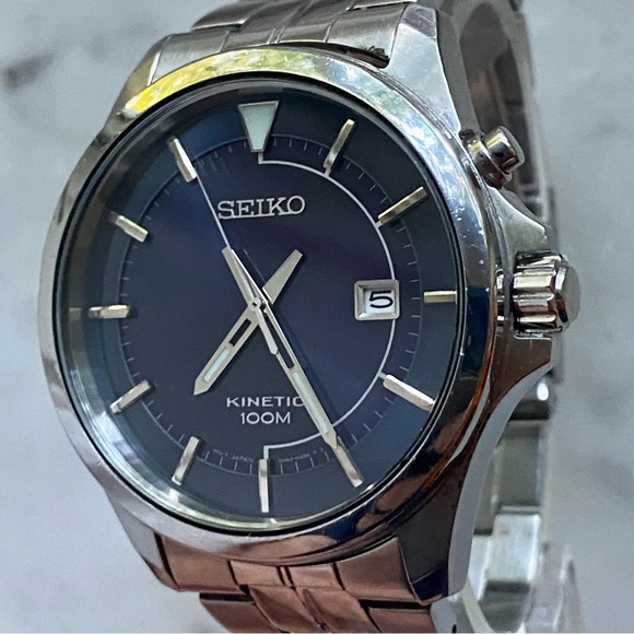 Seiko Kinetic Blue Dial Men’s Date Watch w/ New Battery and New Crystal - Picture 3 of 13